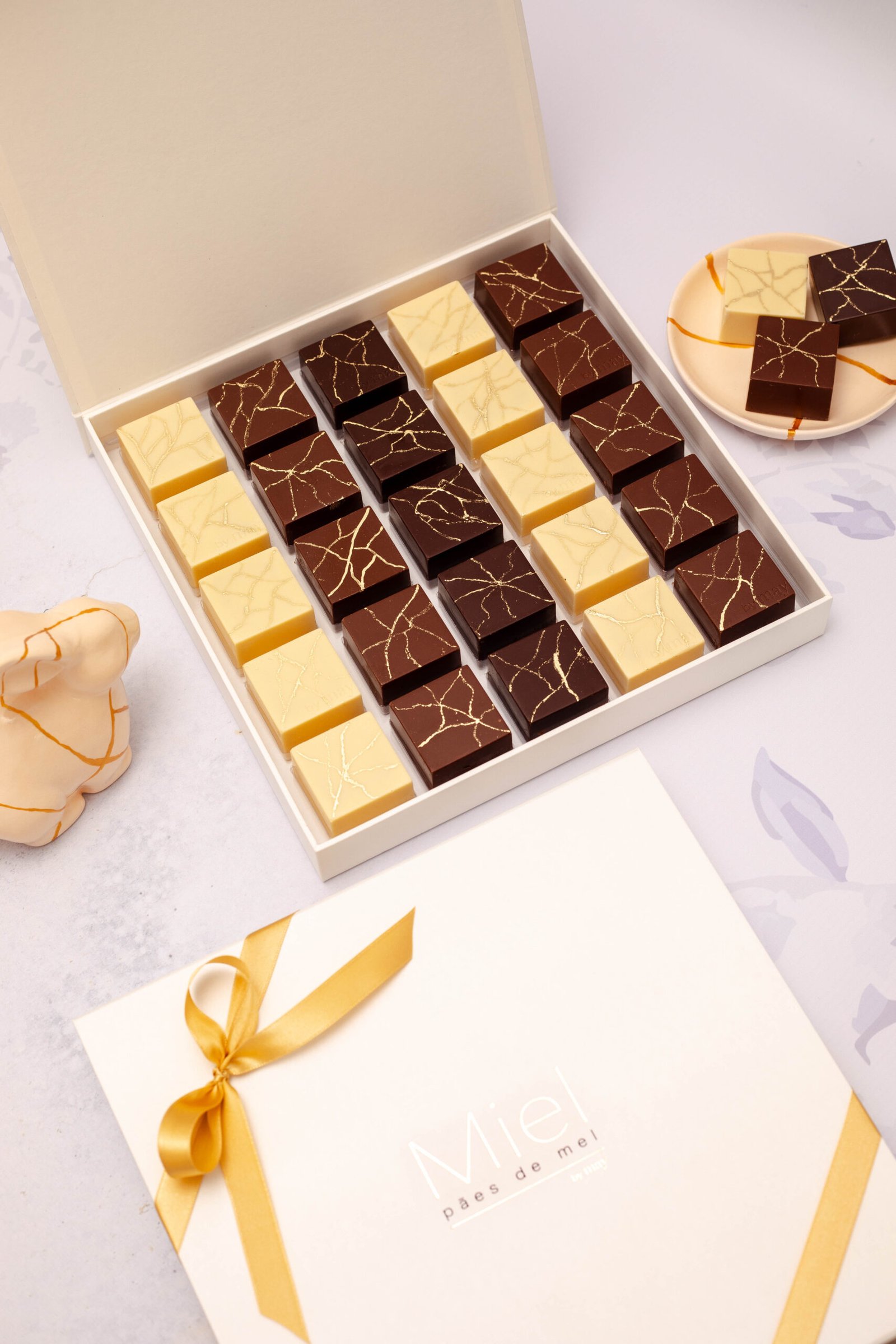 Caixa com 25 pães de mel