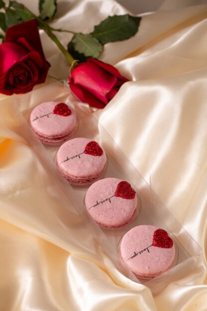 Caixa com 4 Macarons -  Dia dos Namorados - Imagem 2