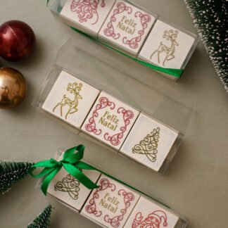 Caixa com 3 pães de mel personalizados para - Natal com molduras