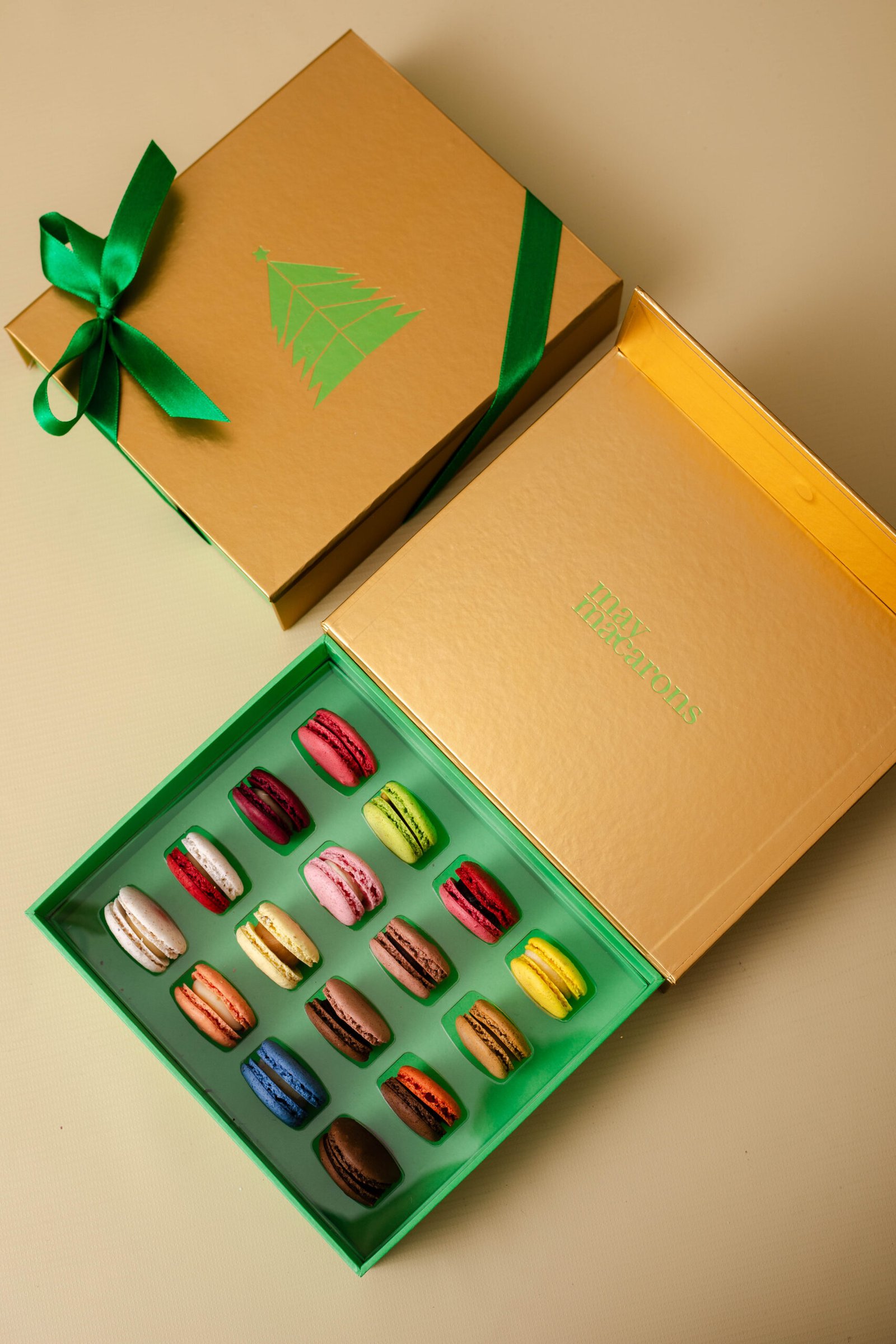 Caixa 16 mini macarons - Natal - Imagem 2